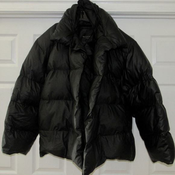 NWT BALENCIAGA $3650 Unisex Black Wrap Puffer LOGO COAT L - Picture 1 of 6